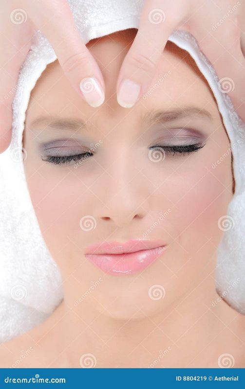 Точки давления, которых следует избегать во время массажа во время беременности